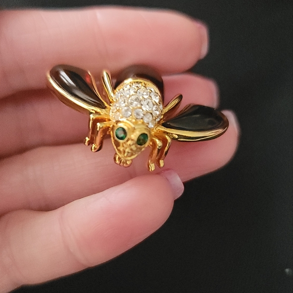 Joan Rivers Brooch - Picture 2 of 7